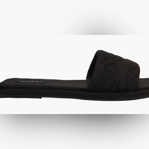 Natori Radial Slide Sandal. Ladies 7 - Picture 3 of 13